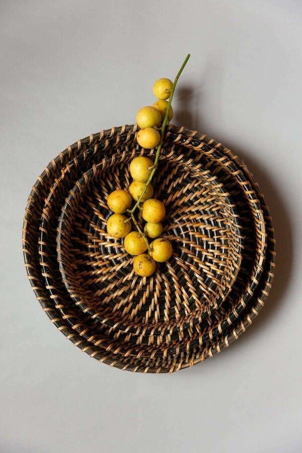 rattan round tray black