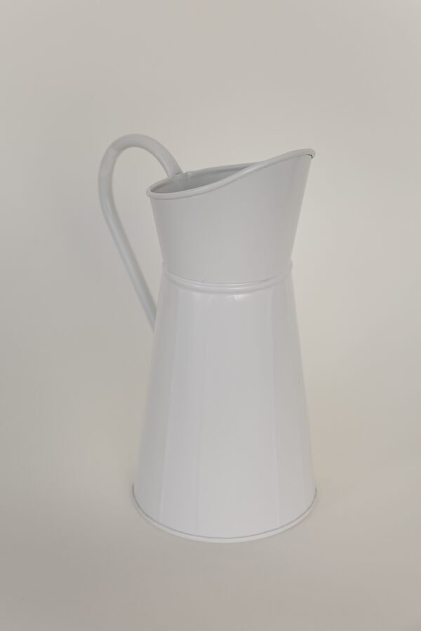 pitcher vase