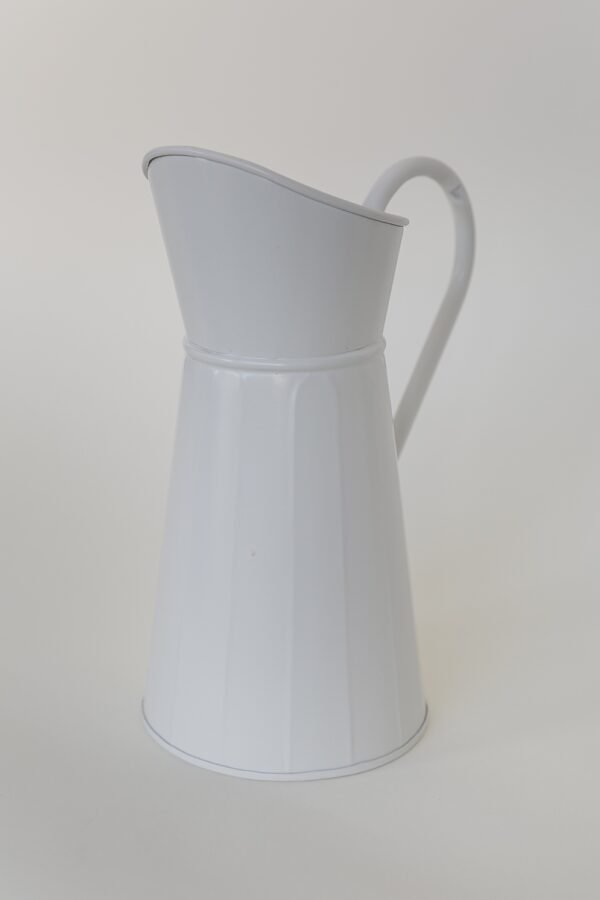 short & ribbed pitcher vase